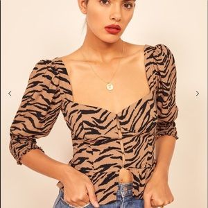 NWT The reformation Dallas crop top in rajah 🐯 😻